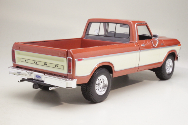 Ford F-150 1979, ruskea/valkoinen