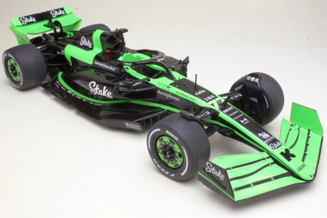 Sauber C44, F1 Showcar 2024, V.Bottas, no.77