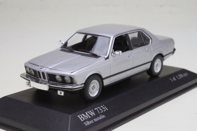 BMW 733i 1977, silver