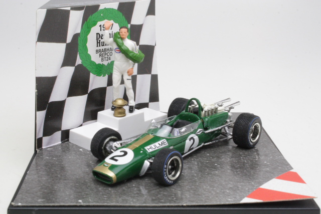 Brabham Repco BT24, World Champion 1967, D.Hulme, no.2