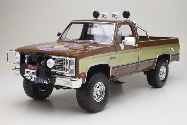GMC K-2500 Sierra Grande Pick-Up 1982, brown/beige