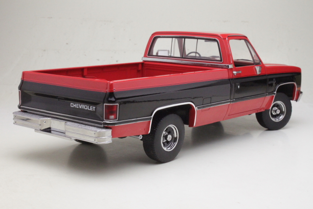 Chevrolet K10 Pick-Up 1984, punainen/musta