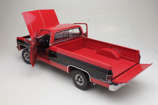 Chevrolet K10 Pick-Up 1984, punainen/musta