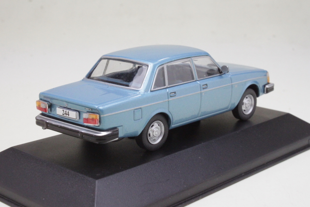 Volvo 244, sininen