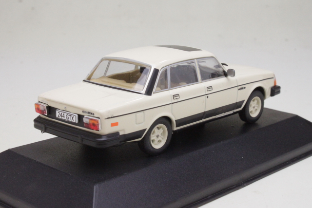 Volvo 244 GTX, cream