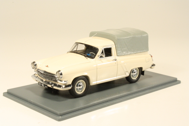 Volga GAZ M22 Pick-Up 1965, kermanvalkoinen