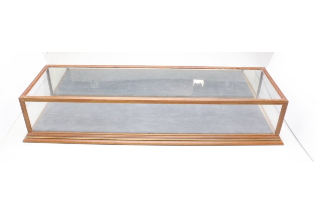 Glass Vitrine
