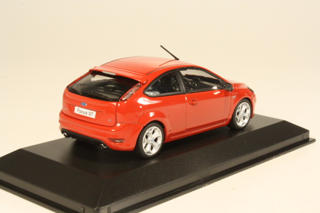 Ford Focus ST 2009, red