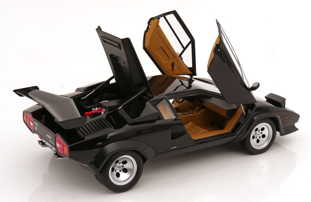 Lamborghini Countach LP5000S QV 1985, musta