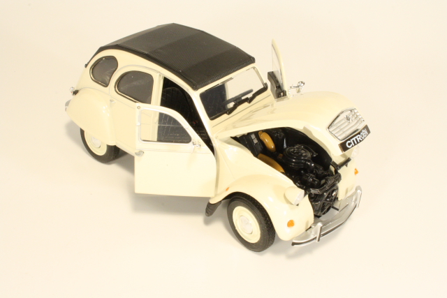 Citroen 2CV, cream
