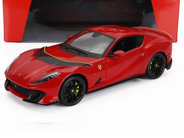Ferrari 812 Competizione 2021, punainen