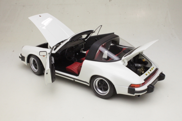 Porsche 911 Carrera Targa 1983, valkoinen