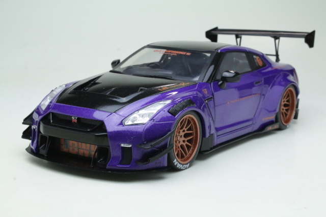 Nissan GT-R (R35) Liberty Walk Body Kit 2.0 2022, violetti