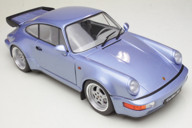 Porsche 911 (964) Turbo Coupe 1990, vaaleansininen