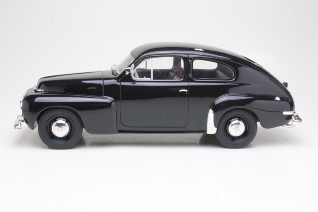 Volvo PV444 1952, black