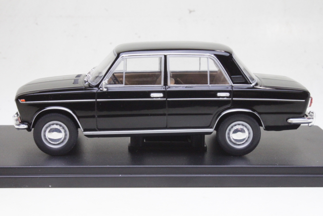 Lada 1500 1977, black