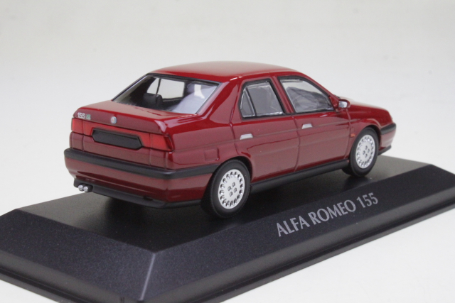 Alfa Romeo 155 1992, punainen
