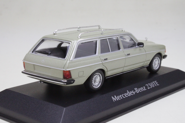 Mercedes 230 TE (w123) 1982, vaaleanvihreä