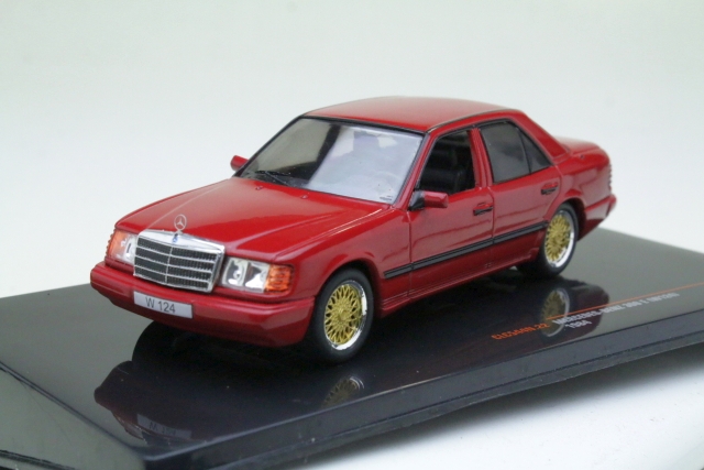 Mercedes 300E (w124) 1984, punainen