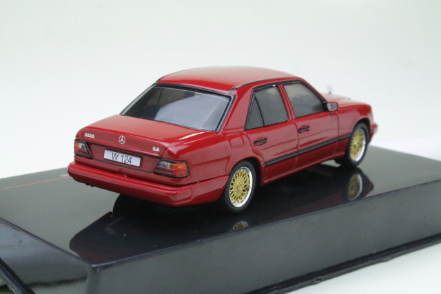 Mercedes 300E (w124) 1984, punainen