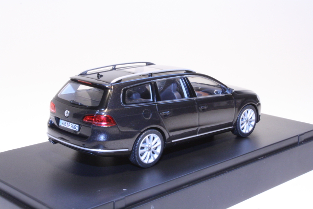 VW Passat Variant 2010, black