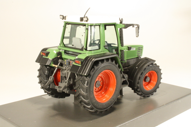 Fendt Favorit 515 C 1995, green