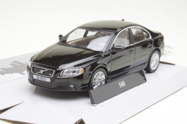 Volvo S80 2006, musta