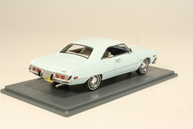 Dodge Dart Swinger 1973, light blue