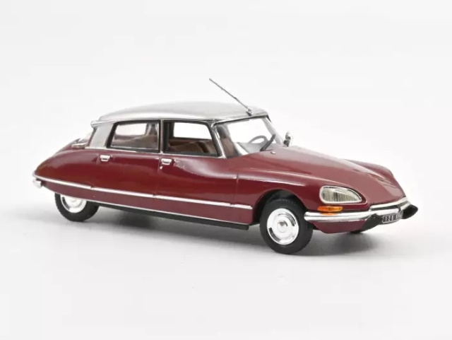 Citroen DS23 Pallas 1972, punainen/hopea