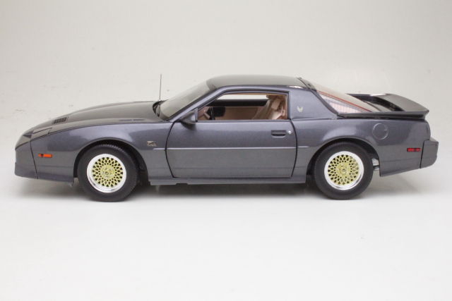 Pontiac Firebird Trans Am GTA 1989, dark grey