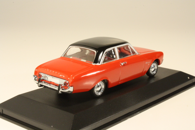 Ford Taunus 17M P3 1960, punainen/musta