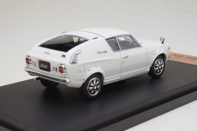 Nissan Cherry Coupe X-1R (KPE10) 1973, valkoinen