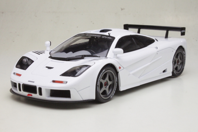 McLaren F1 GTR Short Tail 1996, white