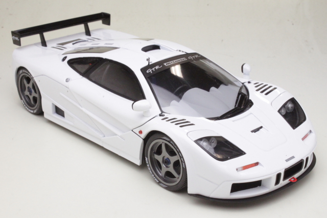 McLaren F1 GTR Short Tail 1996, white