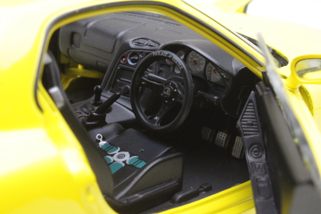 Mazda RX7 FD RS Streetfighter 1994, keltainen