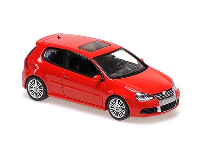 VW Golf 5 R32 2005, red