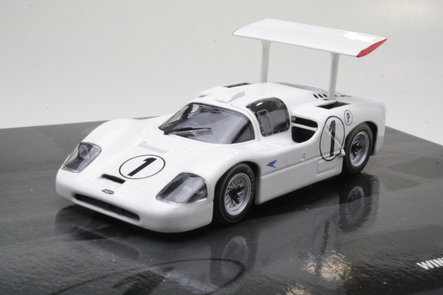 Chaparral 2F, Brands Hatch 1967, P.Hill/M.Spence, no.1