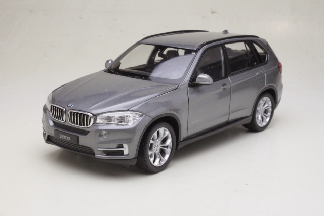 BMW X5 (F15) 2015, harmaa