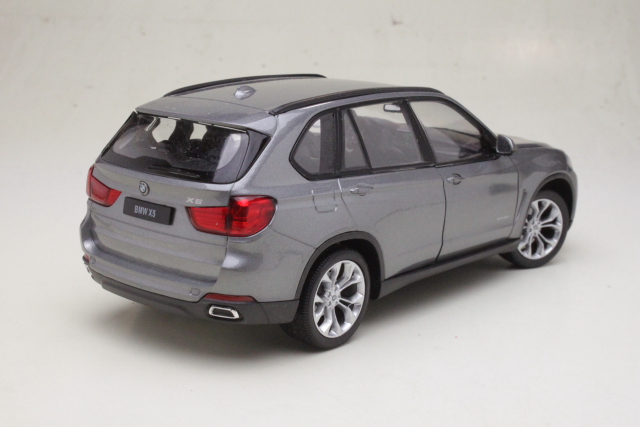 BMW X5 (F15) 2015, harmaa