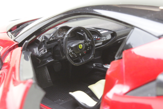 Ferrari SF90XX Stradale 2024, punainen