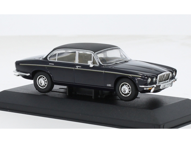 Jaguar XJ6 Series2 1971, dark blue