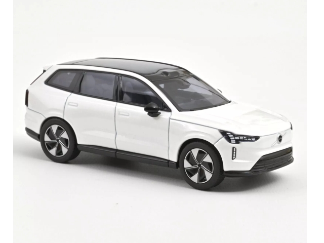 Volvo EX90 2024, valkoinen