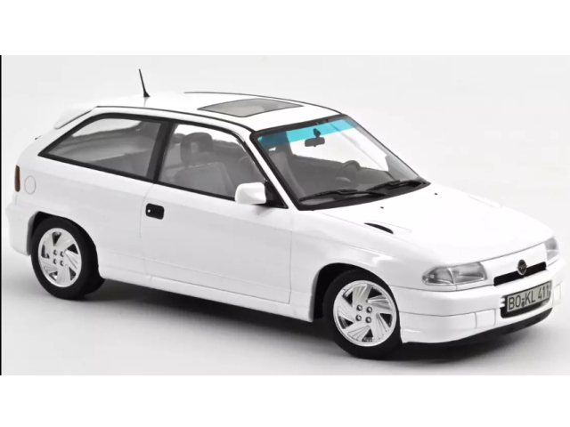 Opel Astra GSi 1991, valkoinen