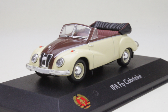 IFA F9 Cabriolet 1953, beige/ruskea