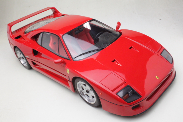 Ferrari F40 1987, punainen