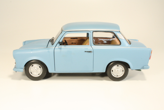 Trabant 601 Limousine 1963, sininen