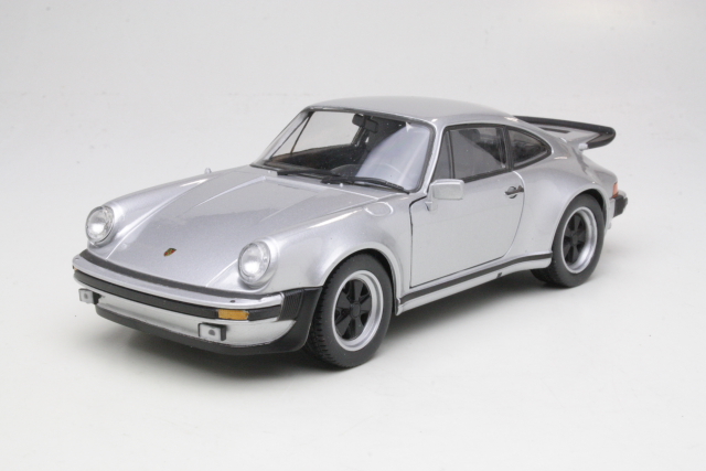 Porsche 911 Turbo 1974, silver