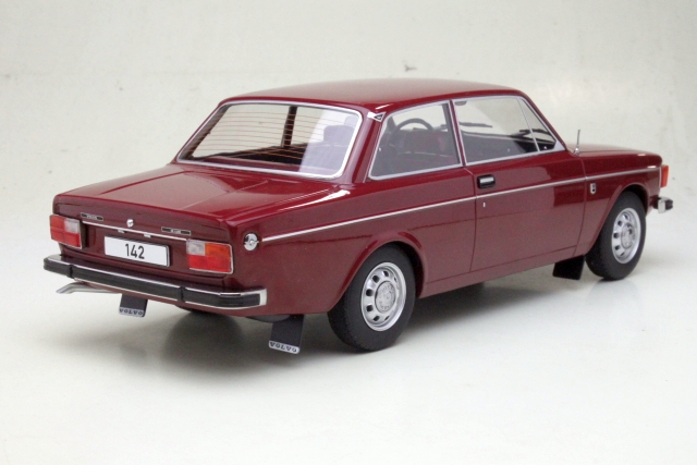 Volvo 142 1973, dark red