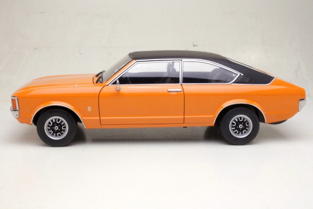 Ford Granada 2.3L V6 GT Coupe 1975, oranssi/musta