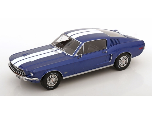 Ford Mustang GT Fastback 1968, sininen/valkoinen